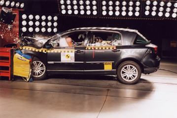 Краш тест Renault Vel Satis (2002)